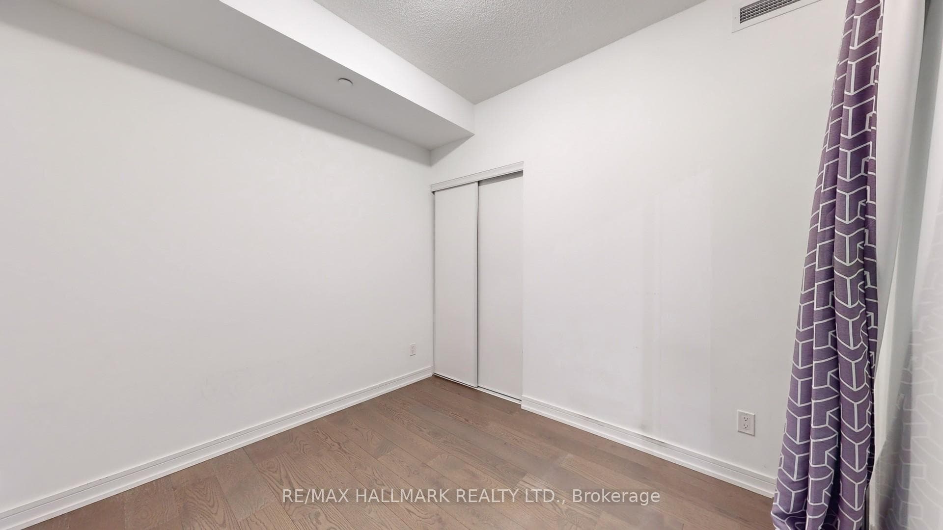 621 Sheppard Avenue Unit 211 photo 29