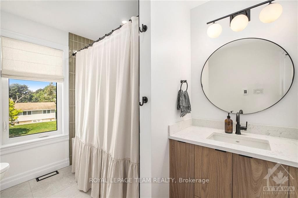 28 OAKVIEW Avenue photo 21