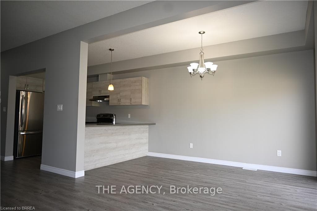199 Grandville Circle photo 12