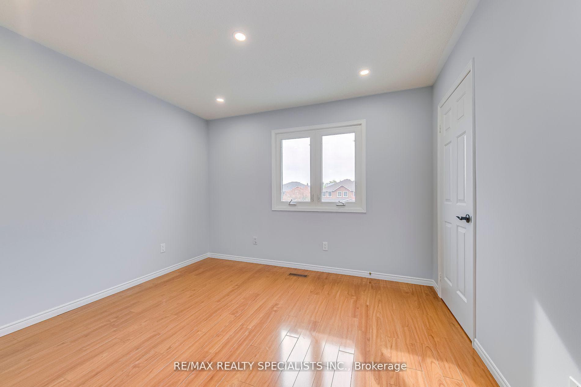 4235 Hazineh Court photo 31