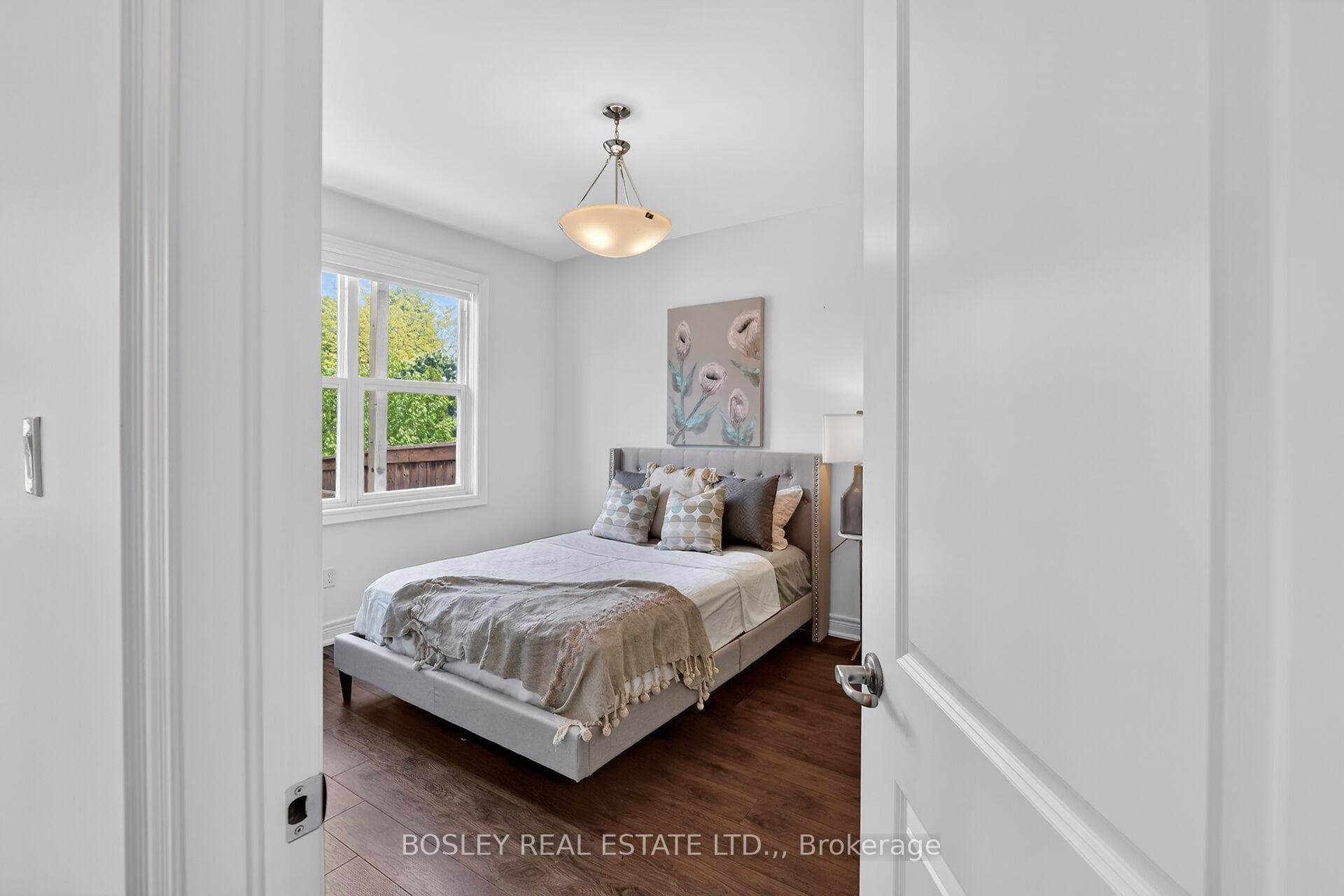 56 Paradise Grove photo 14
