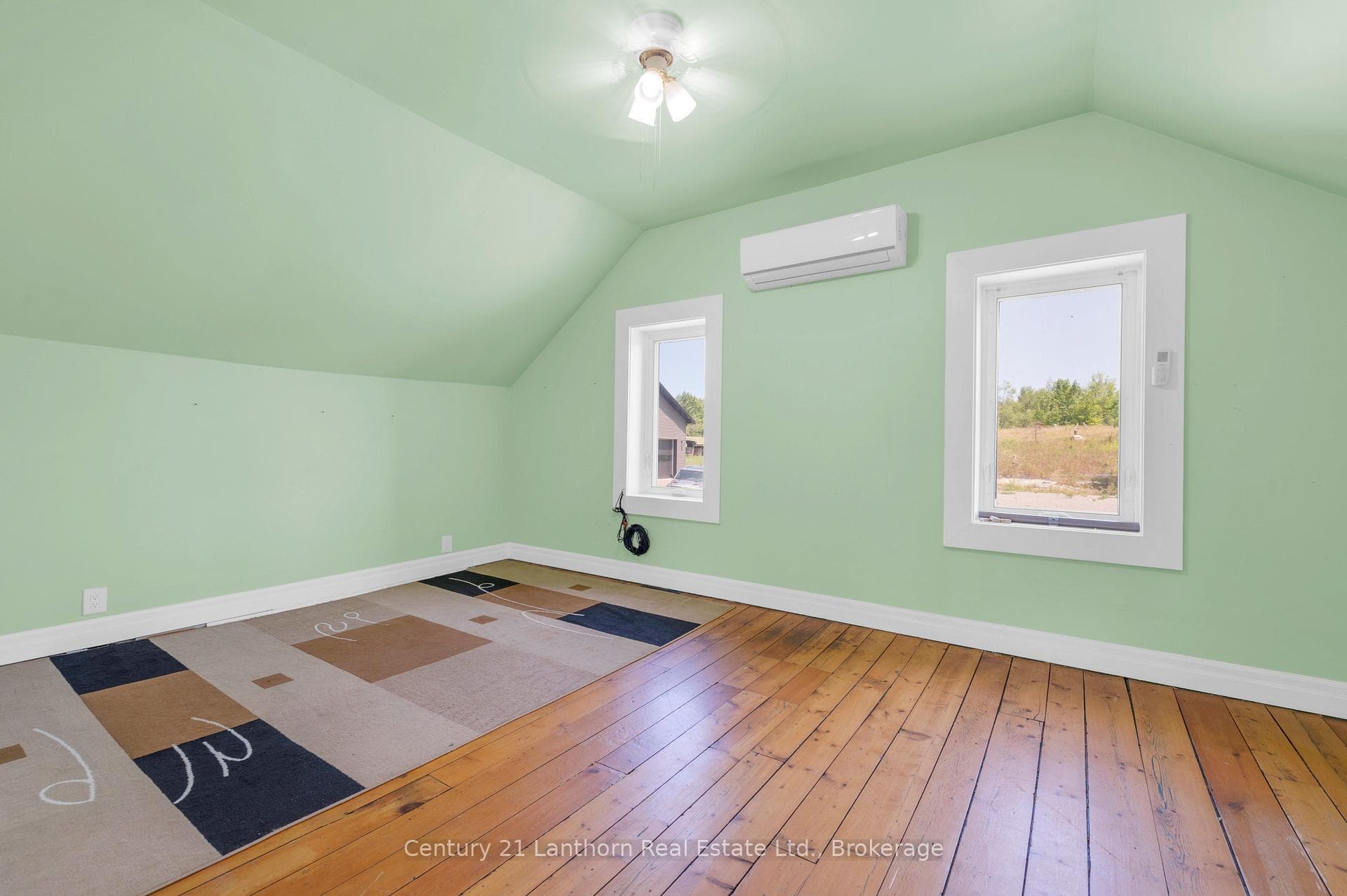495 Barker Road photo 28