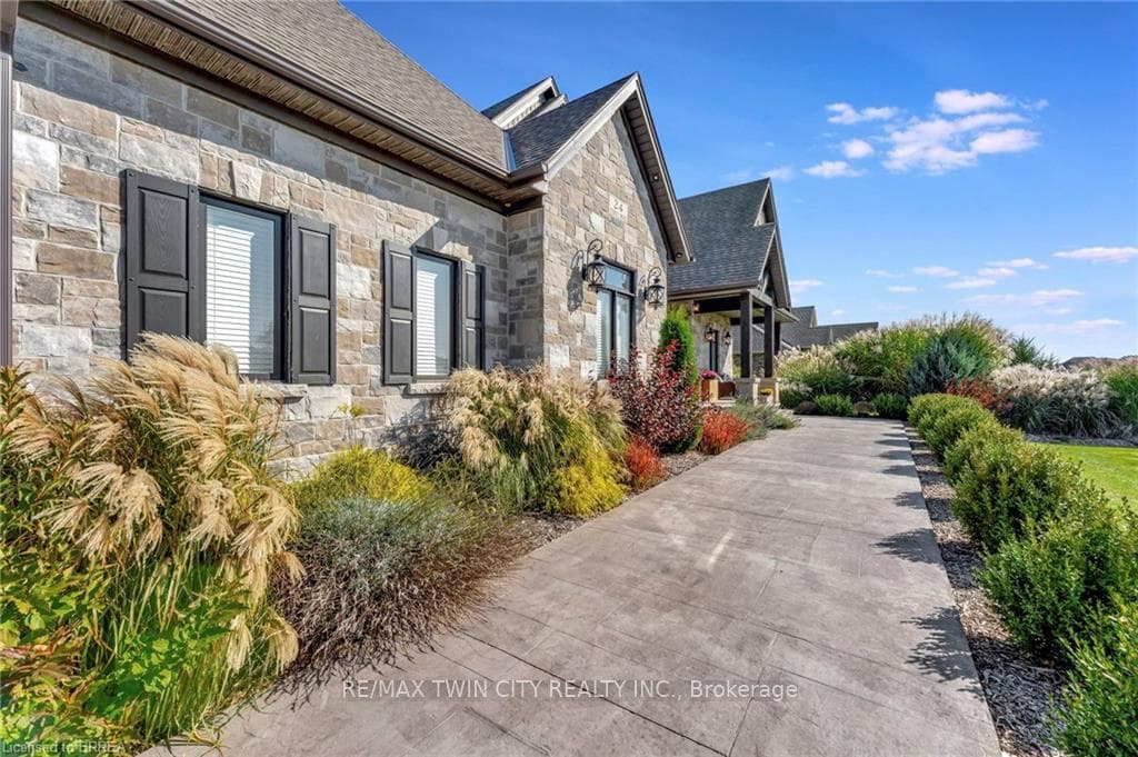 24 Tedley Boulevard photo 10