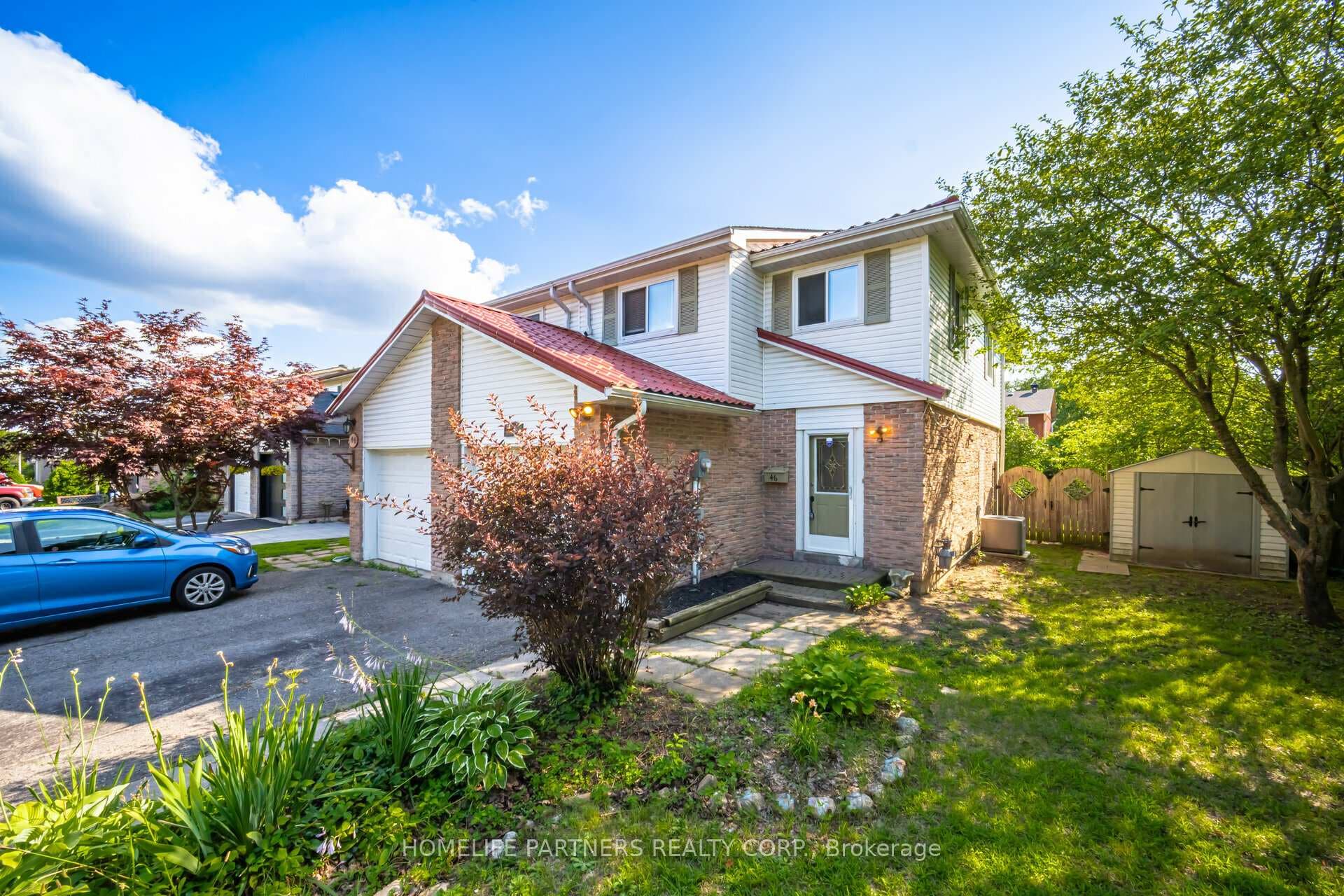 46 Christie Crescent photo 4