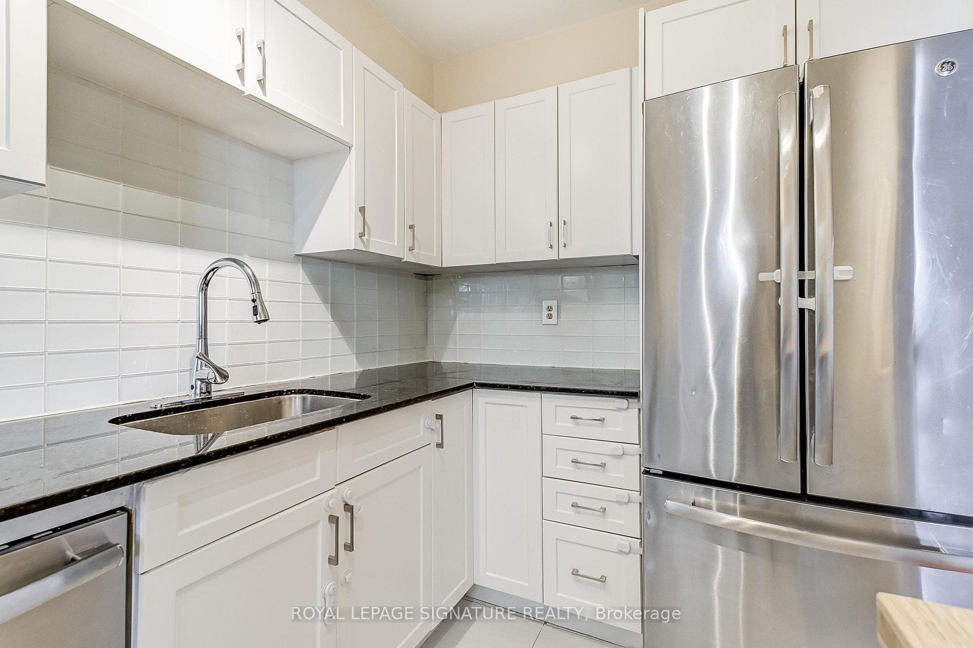 1 Massey Square Unit 2007 photo 13