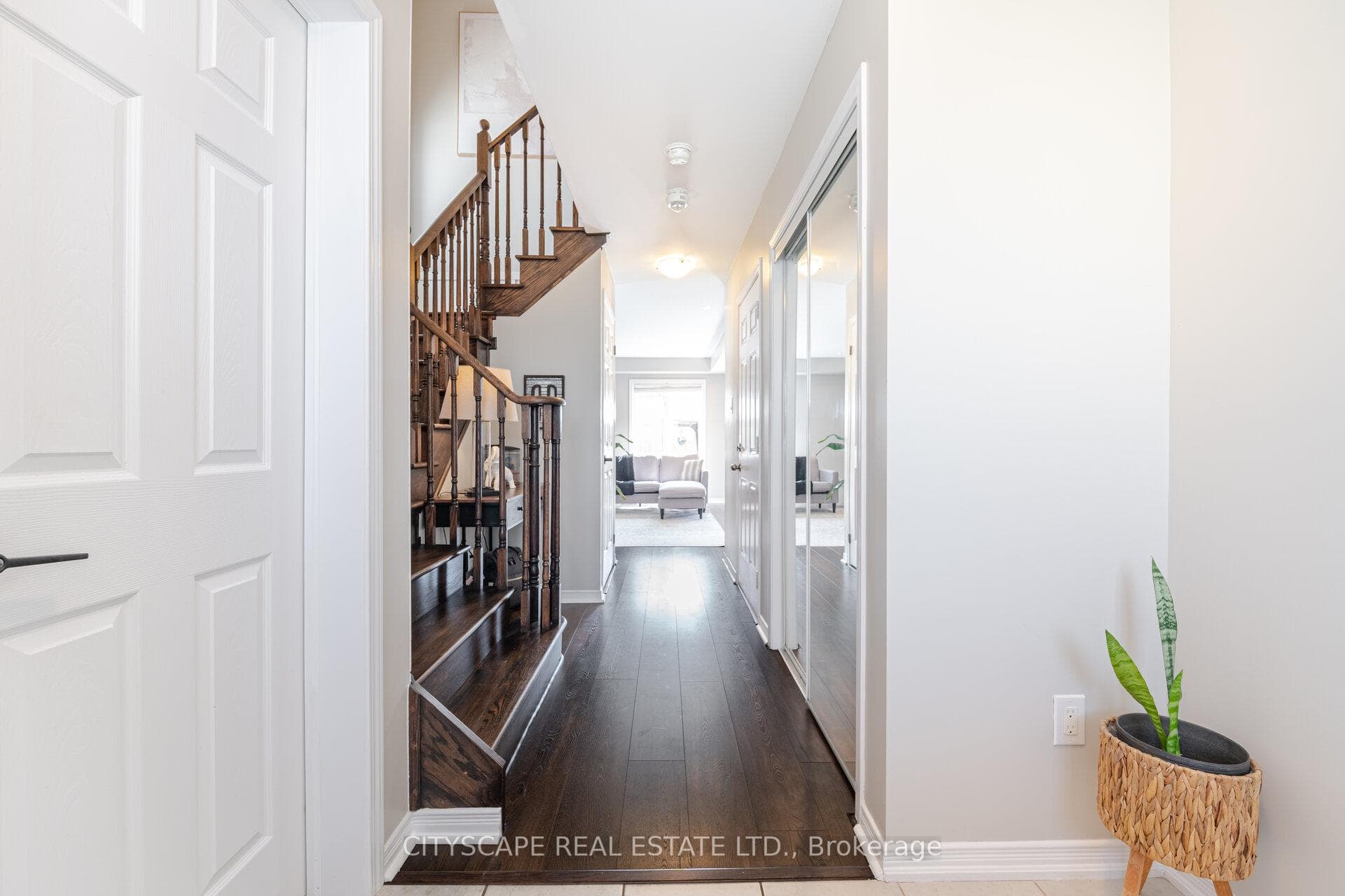 7724 Sycamore Drive photo 5