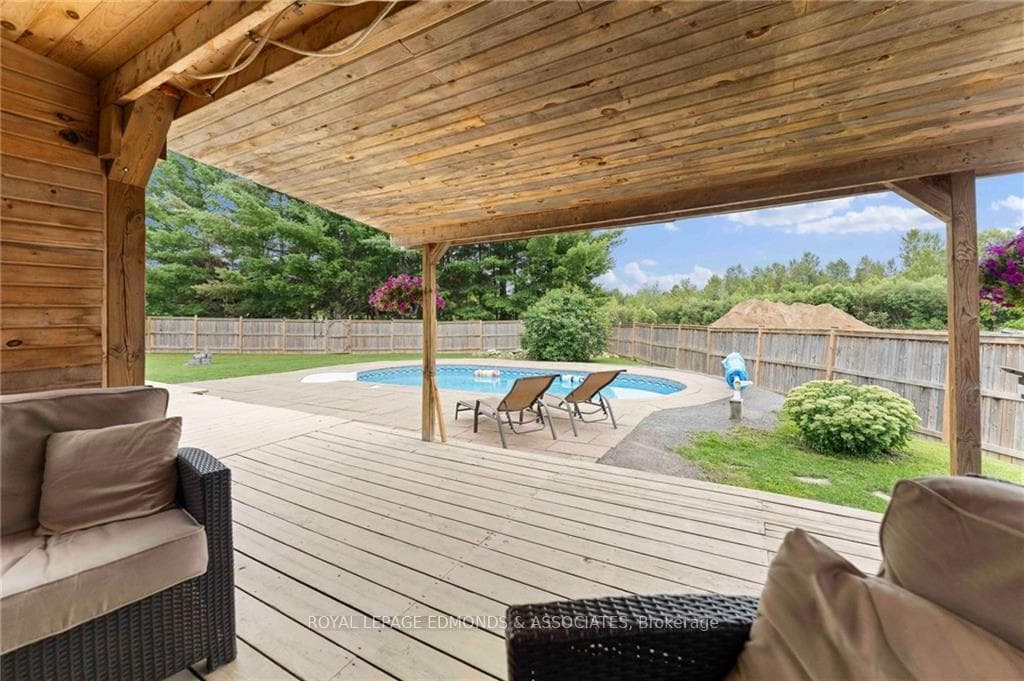 499 SHEPPARD Avenue photo 28