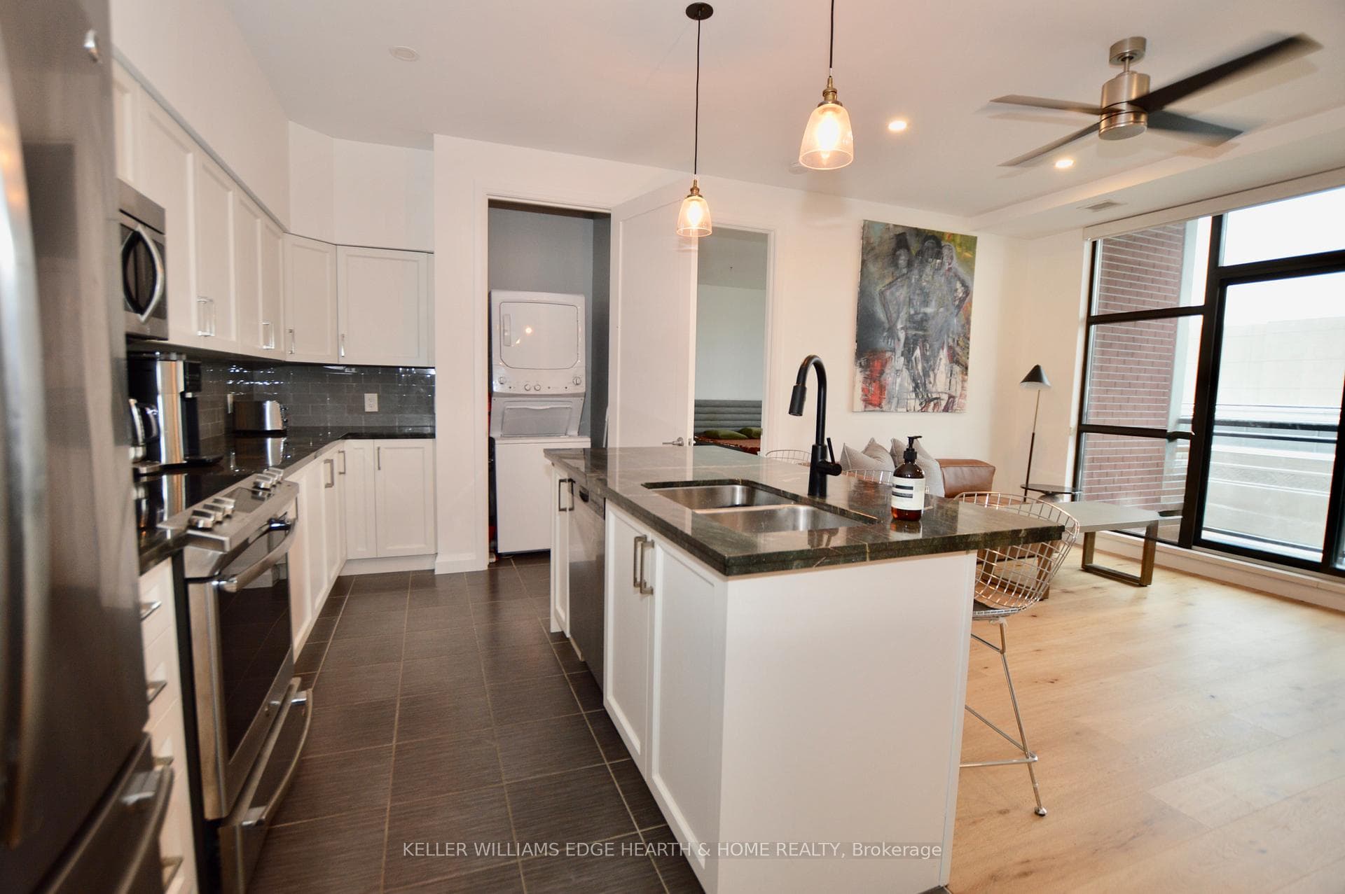 112 King Street Unit 1108 photo 11