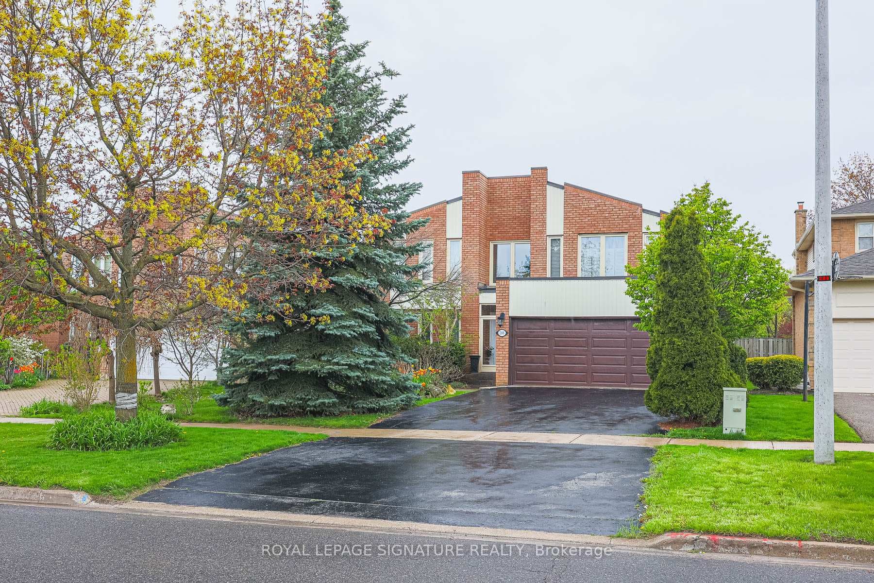 286 Green Lane photo 1