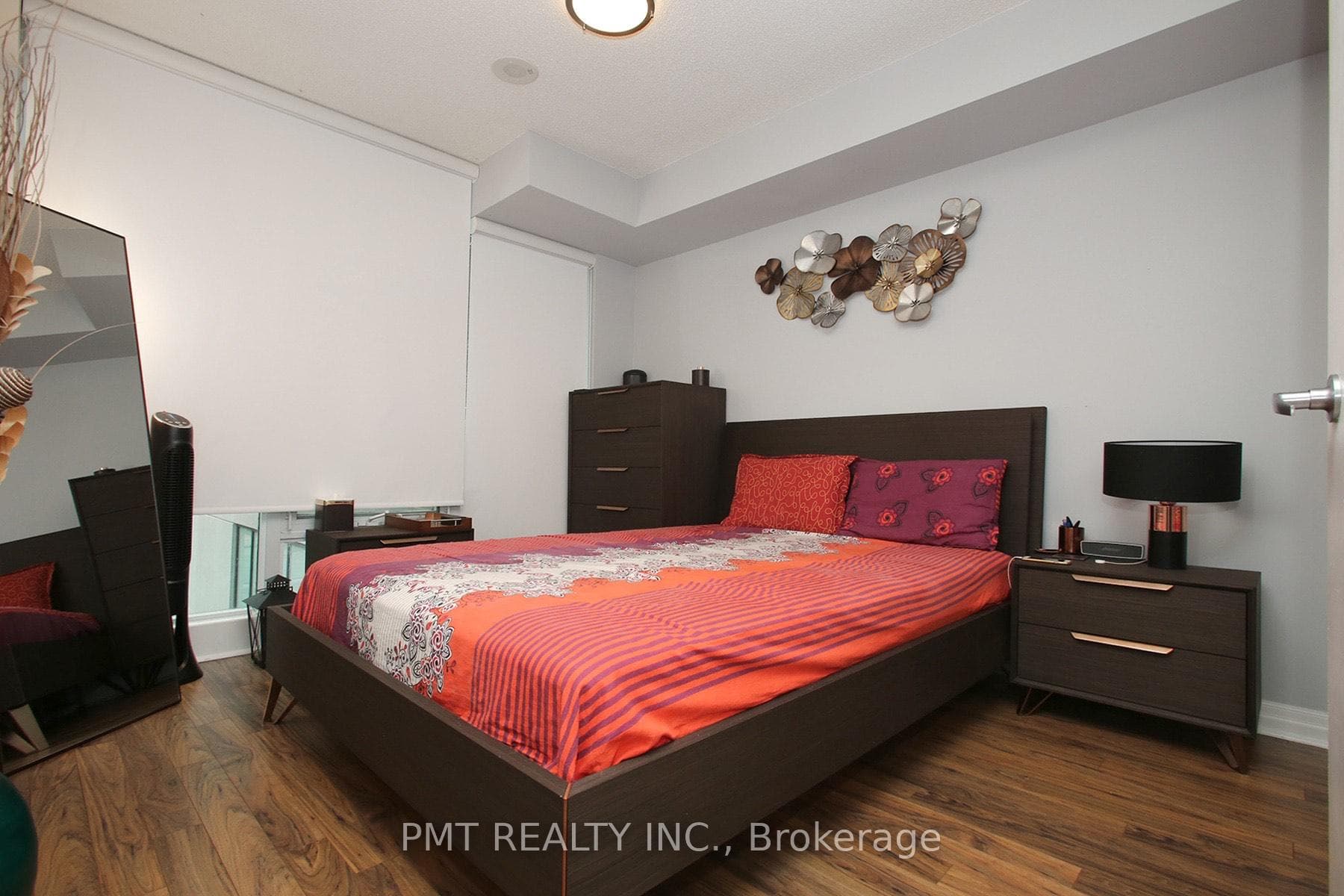 16 Yonge Street Unit 511 photo 11