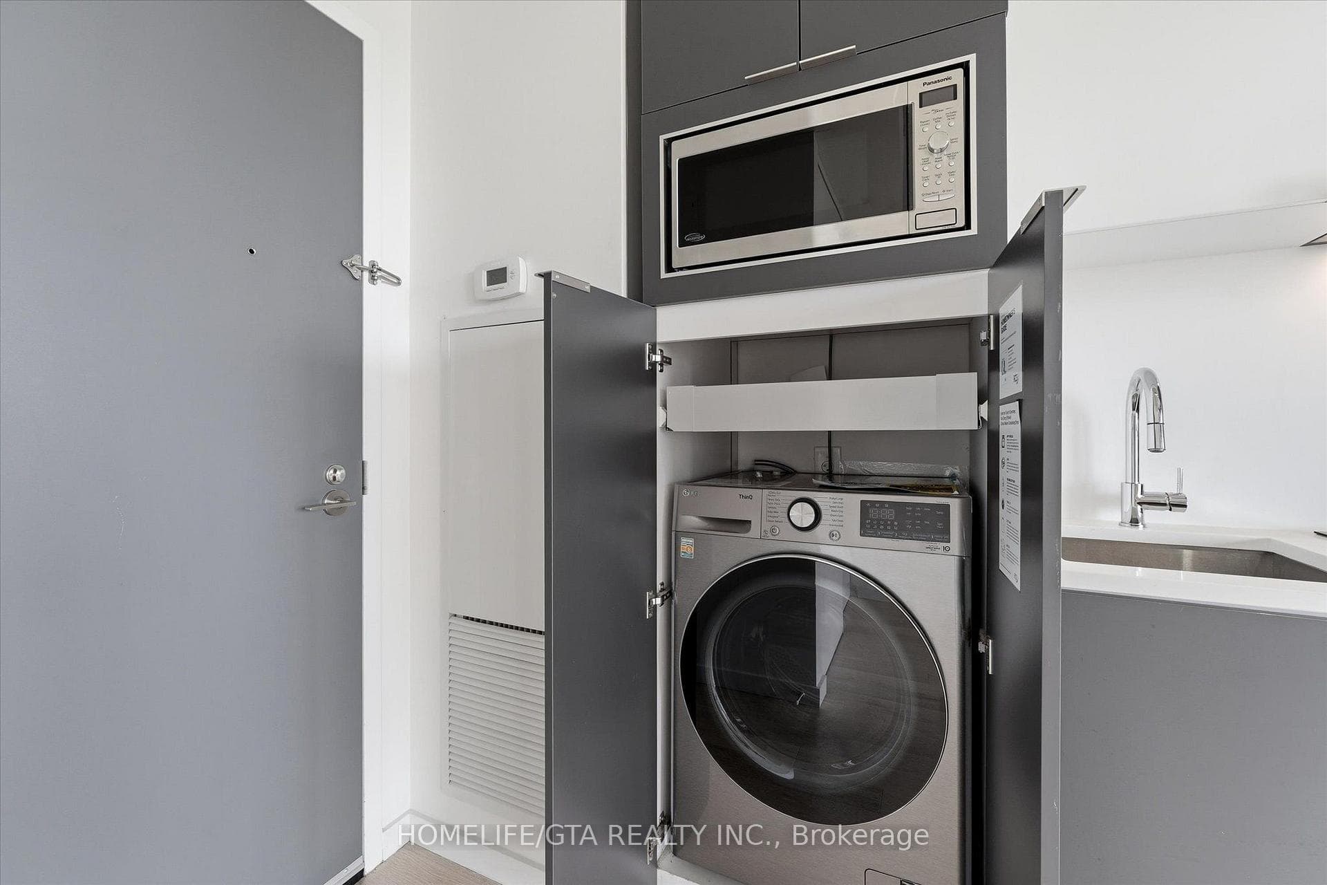 170 Bayview Avenue Unit 612 photo 16