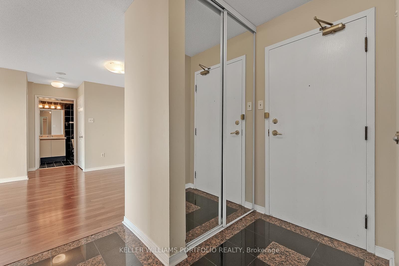 400 Webb Drive Unit 1402 photo 2