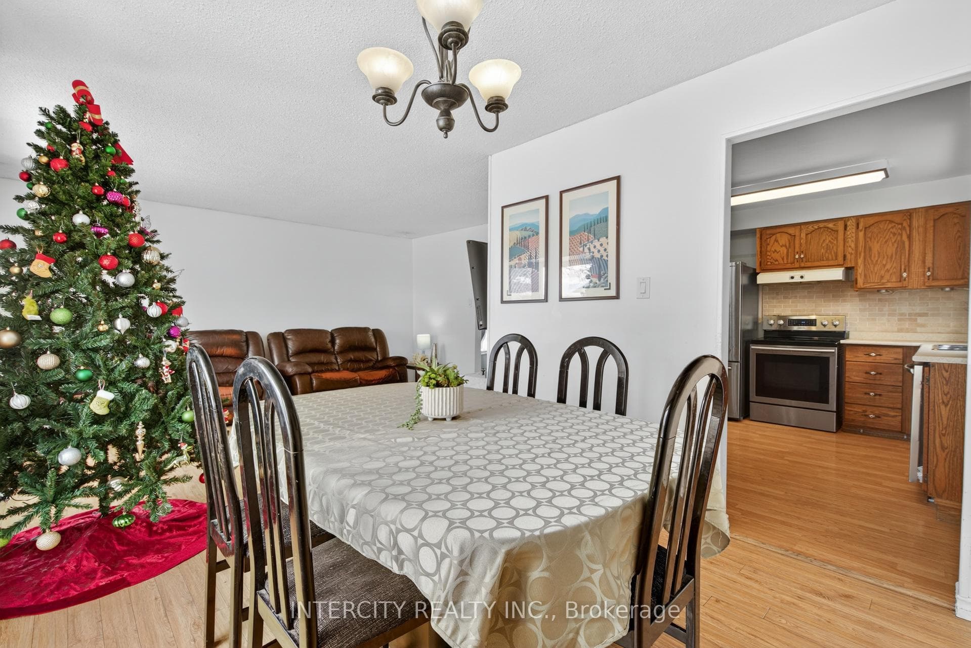 57 Valleyview Crescent photo 6