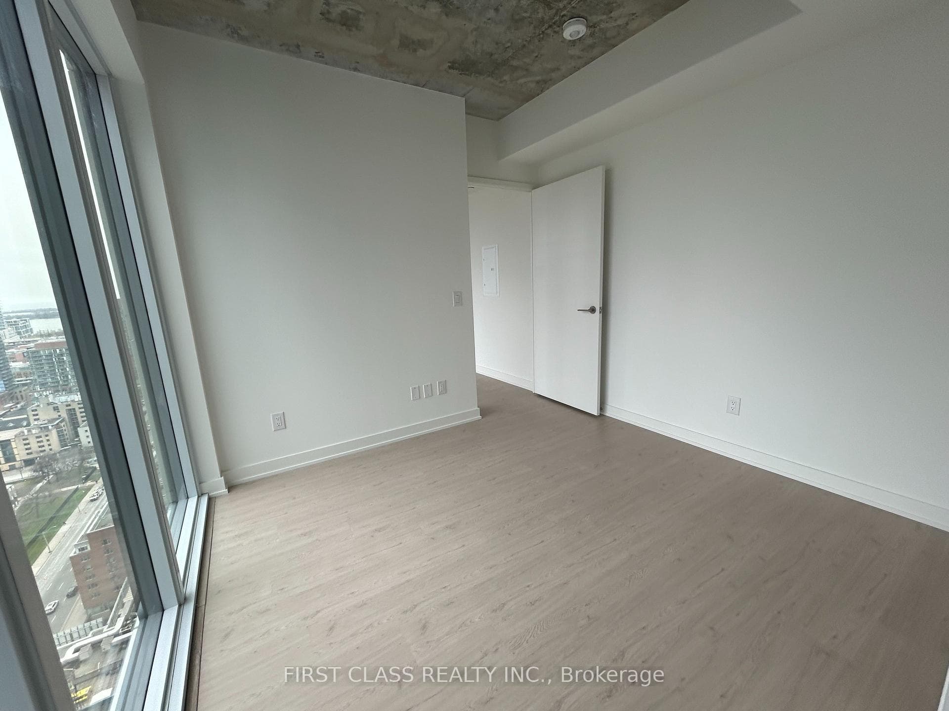 65 Mutual Street Unit 2809 photo 9
