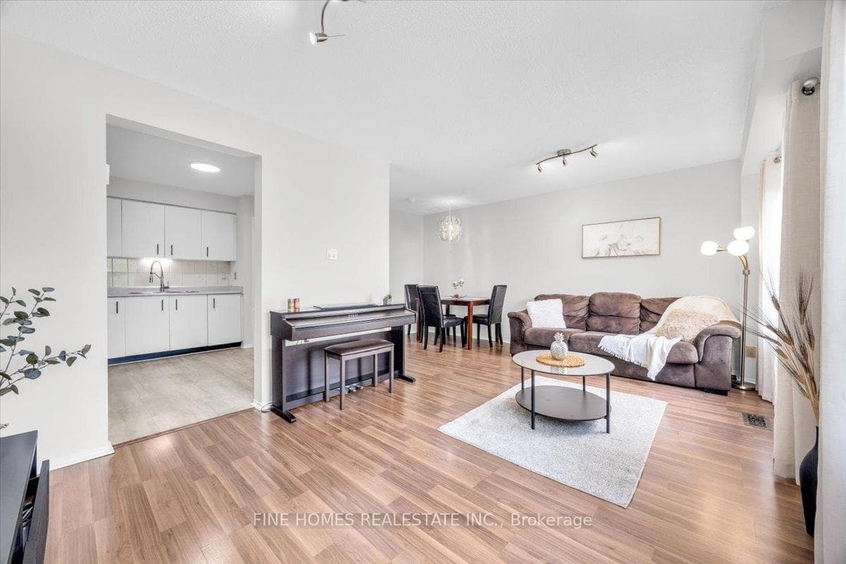 599 Gibney Crescent photo 12