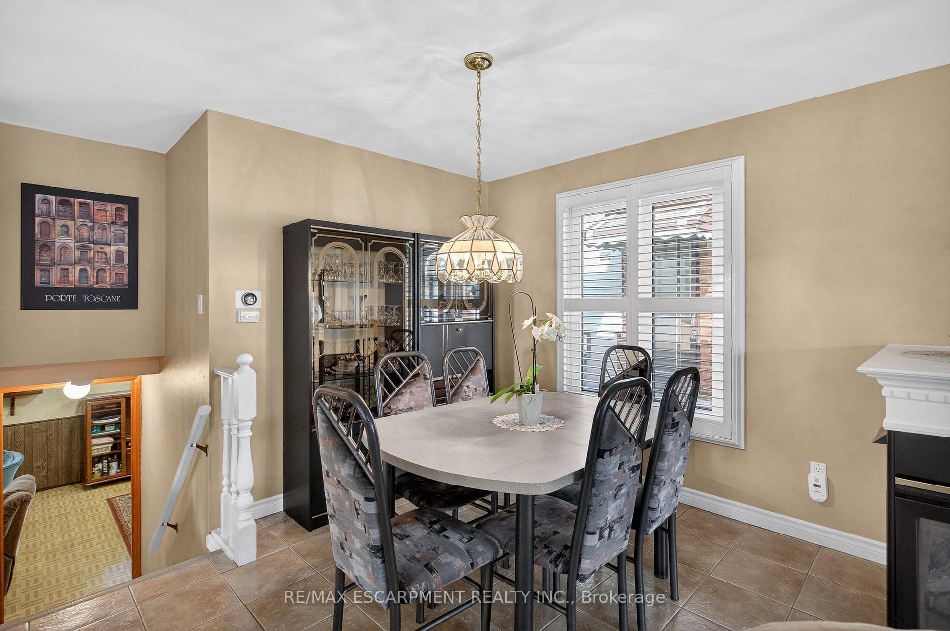 30 Basin Crescent photo 8