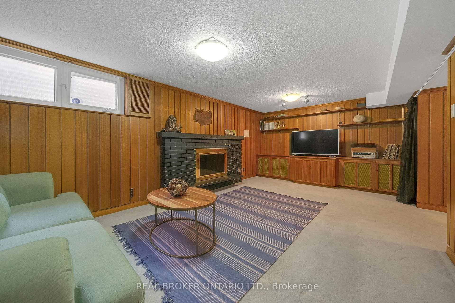 9 Overbank Crescent photo 23