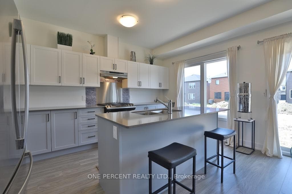 72 Dusenbury Drive photo 13