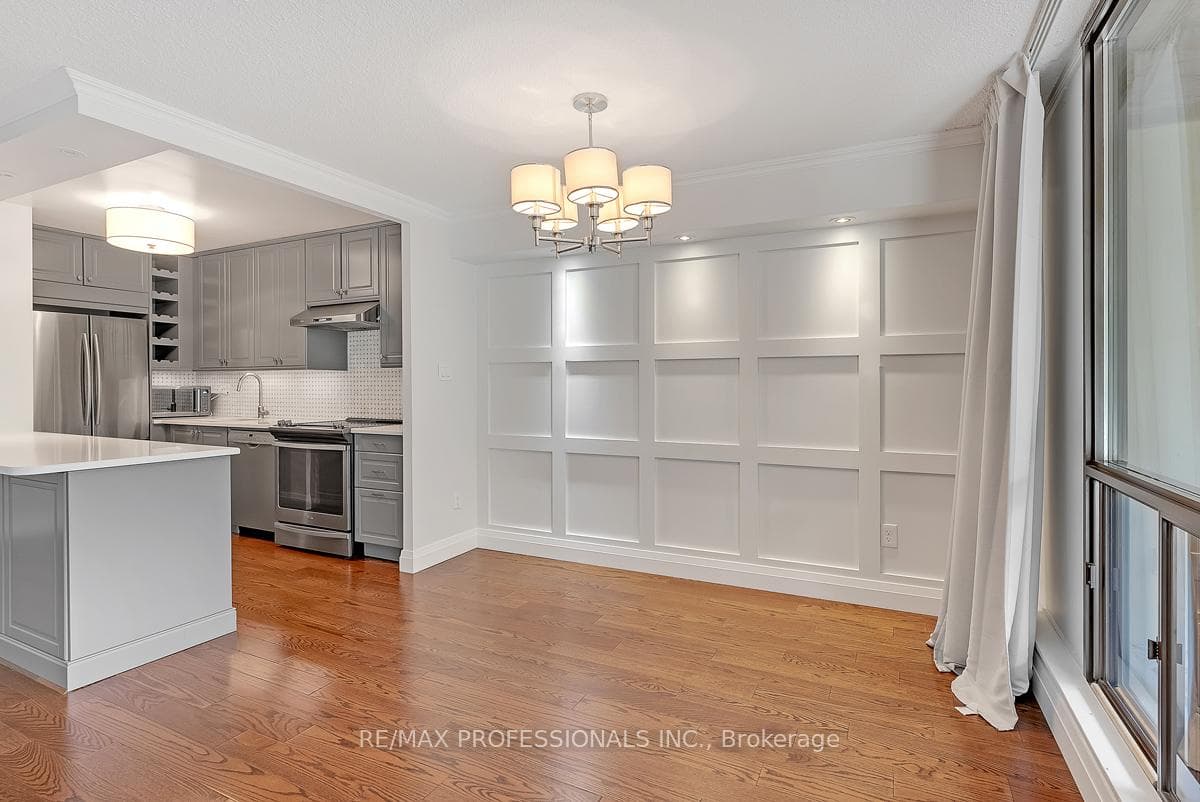 80 Quebec Avenue Unit 406 photo 15