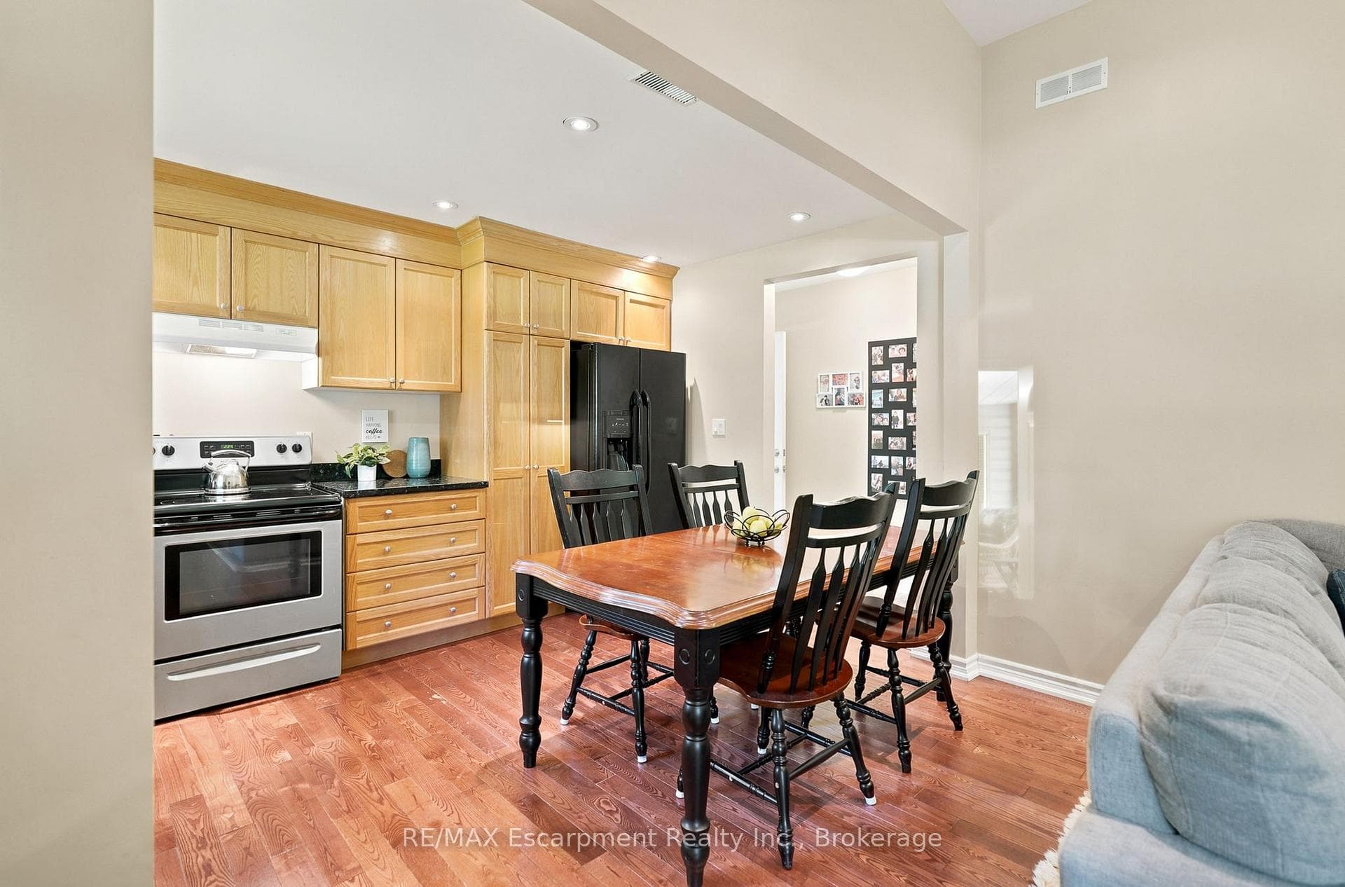 16 Hiawatha Road photo 19