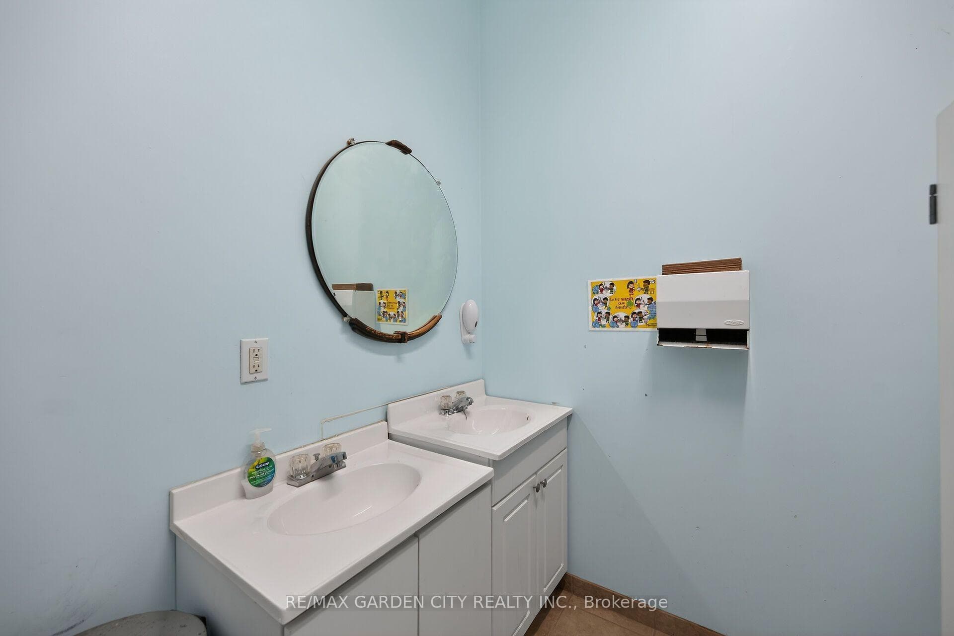 1140 Bay Street photo 36