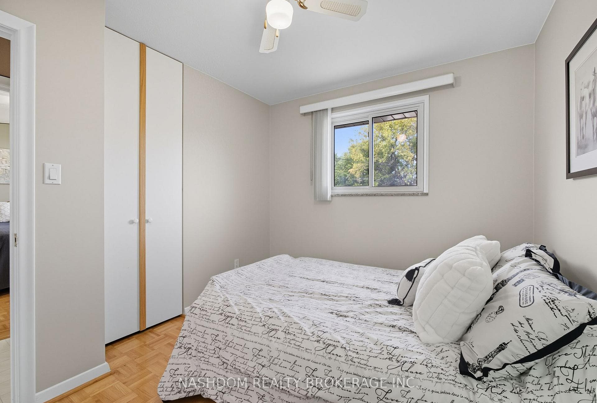 142 Fernwood Crescent photo 16