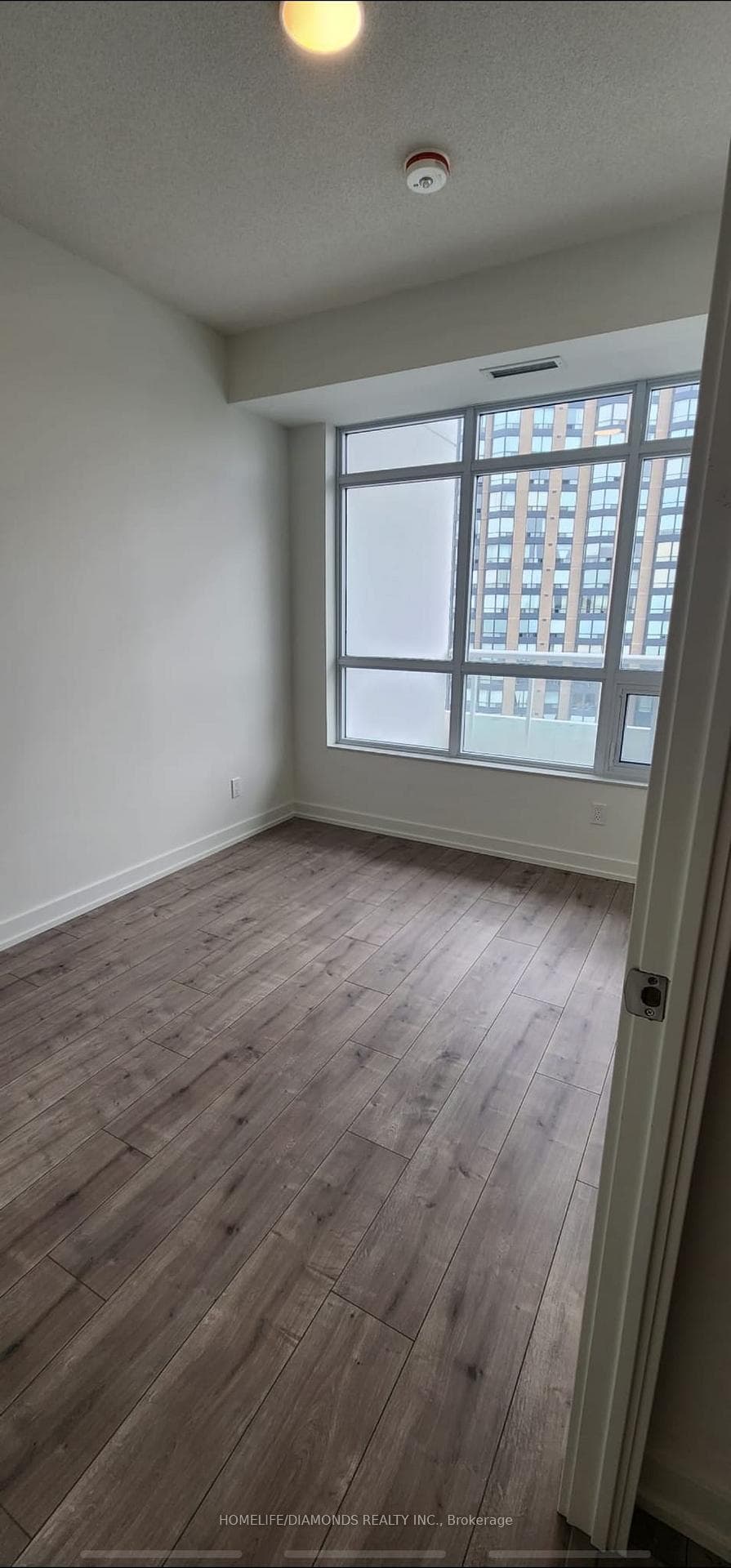 10 WILBY Crescent Unit 615 photo 4