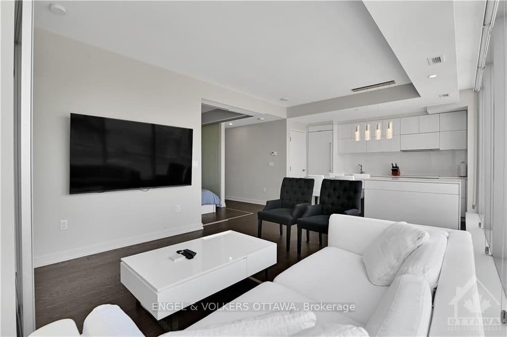 101 QUEEN Street Unit 807 photo 21