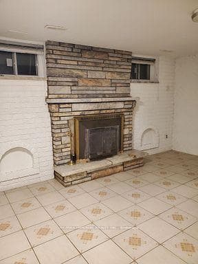 462 Fergo Avenue Unit Lower photo 9