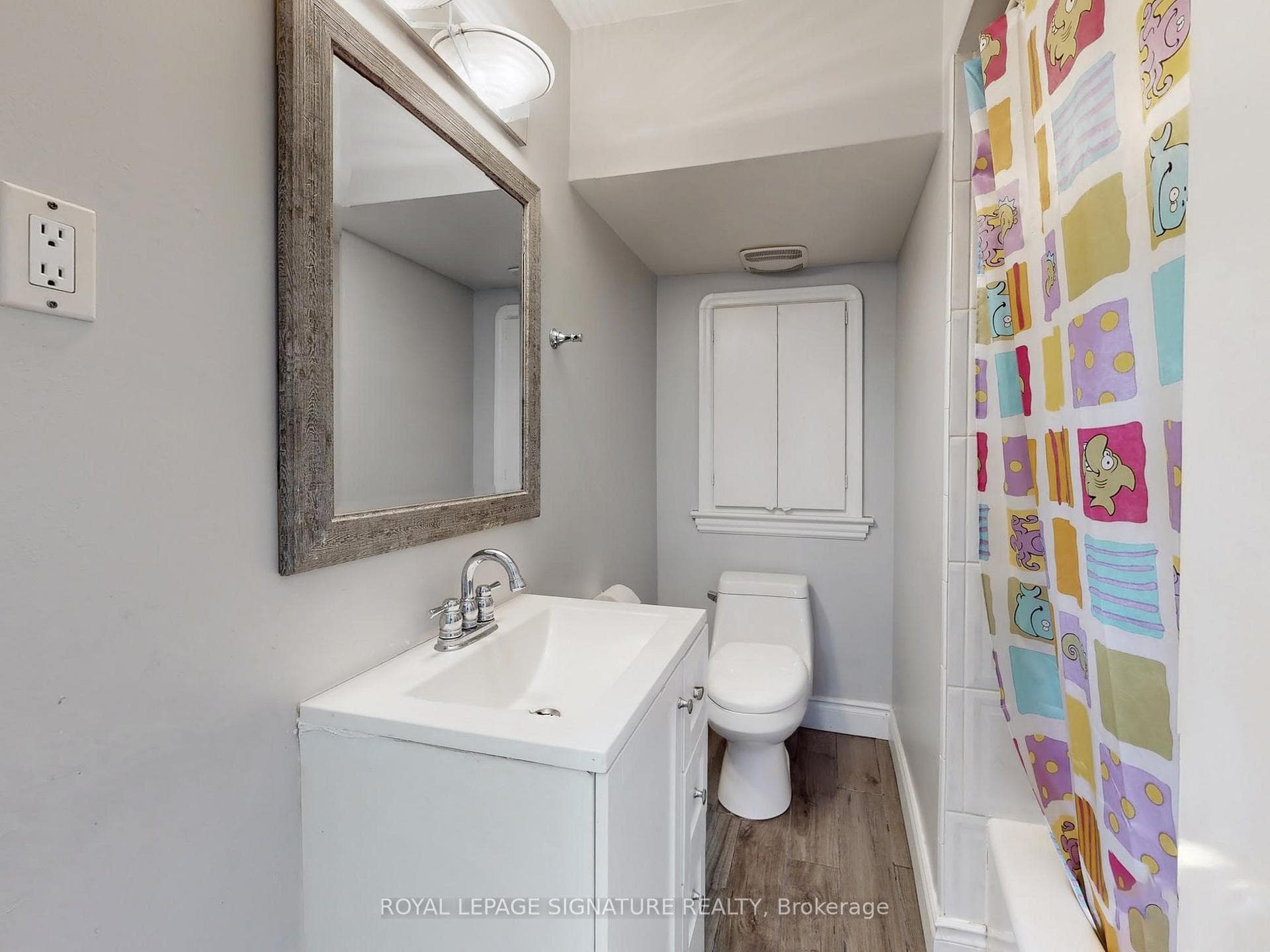 118 Moore Park Avenue photo 23