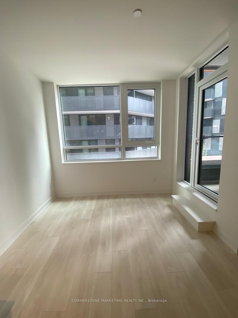 8 Tippett Road Unit 219 photo 2