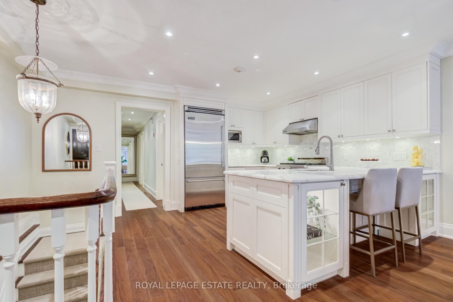 319 Lonsdale Road Unit 1D photo 14