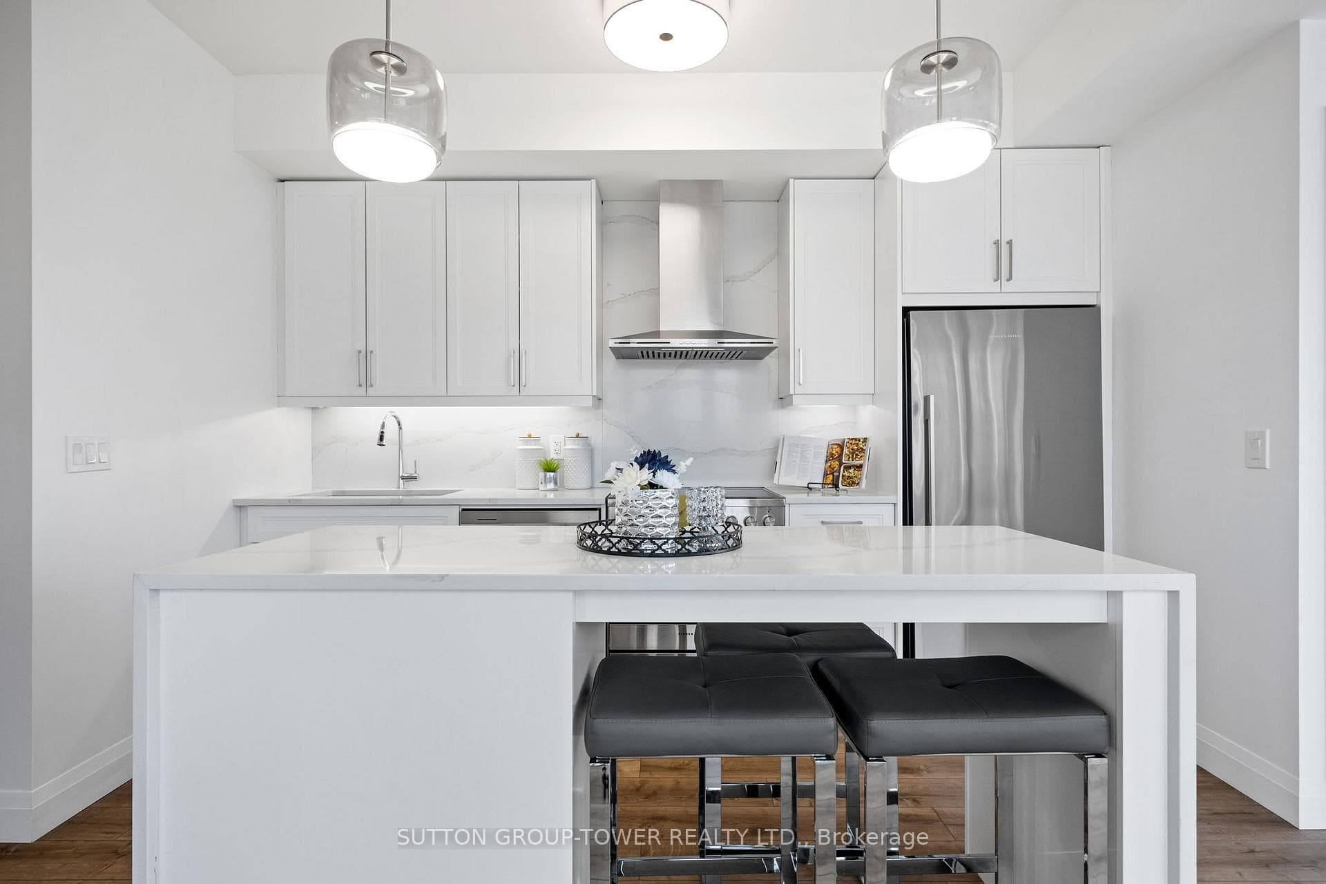 500 Brock Avenue Unit 802 photo 8