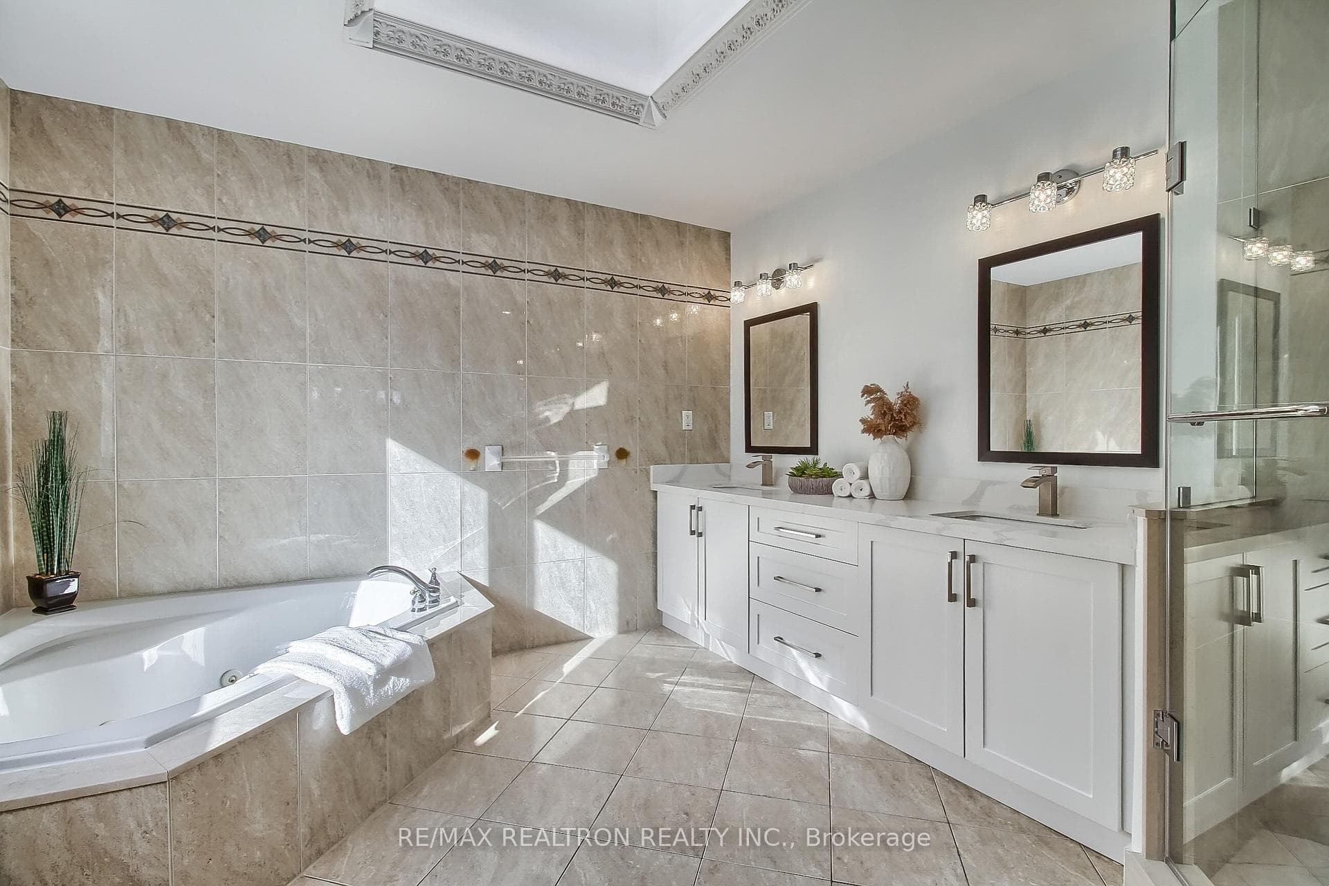 45 Frybrook Crescent photo 20