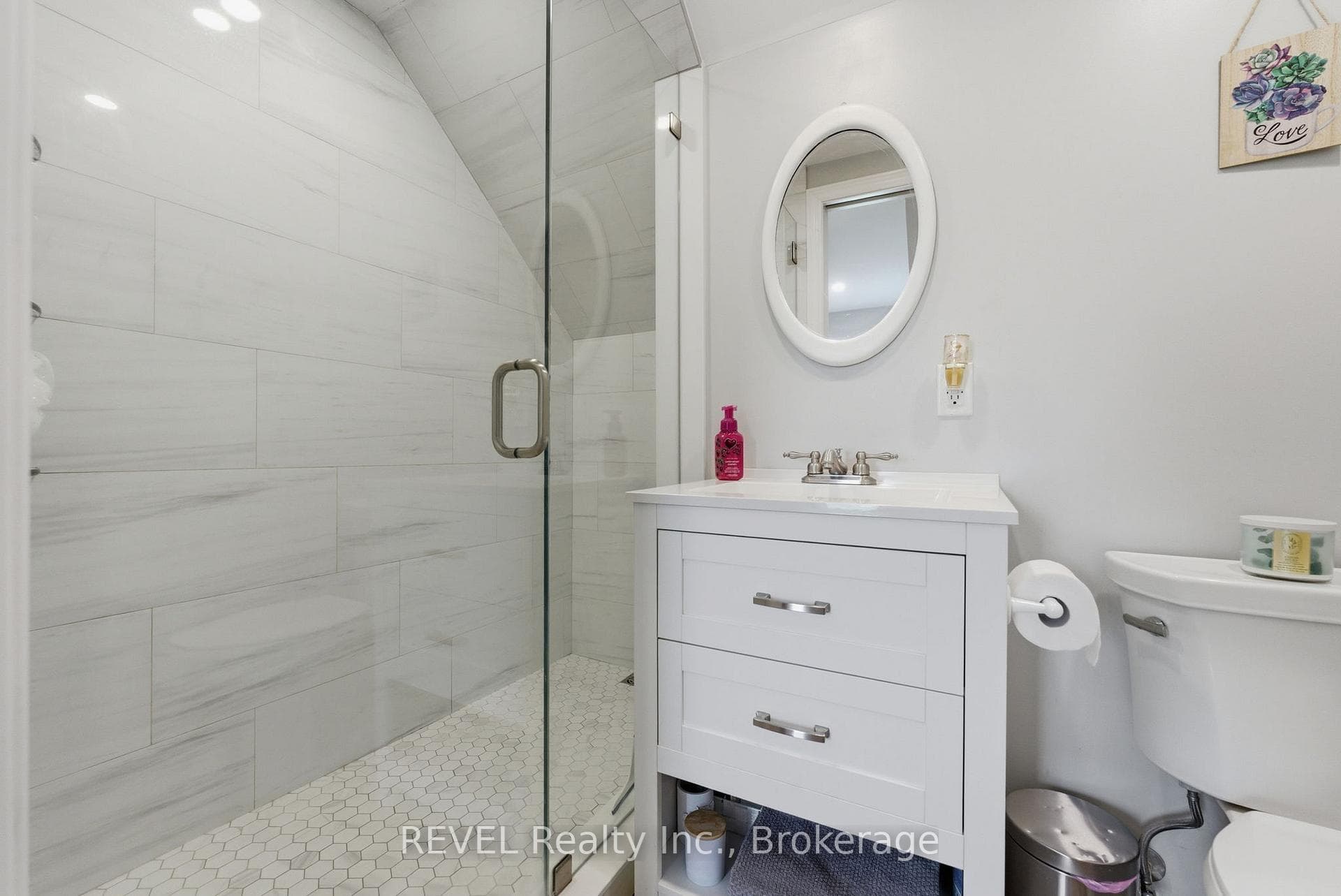 LOFT BATHROOM 3PC