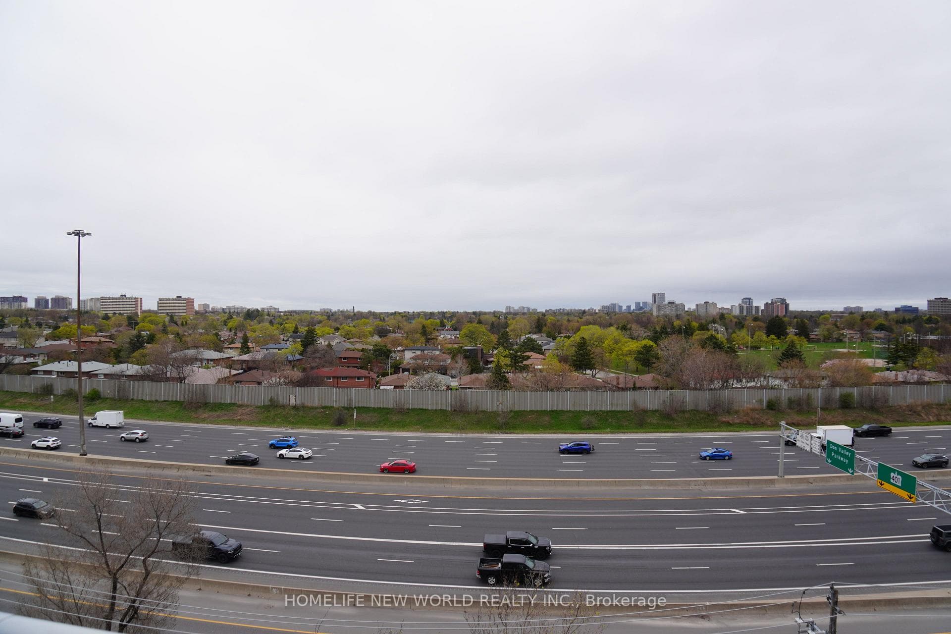 188 FAIRVIEW MALL Drive Unit 818 photo 6