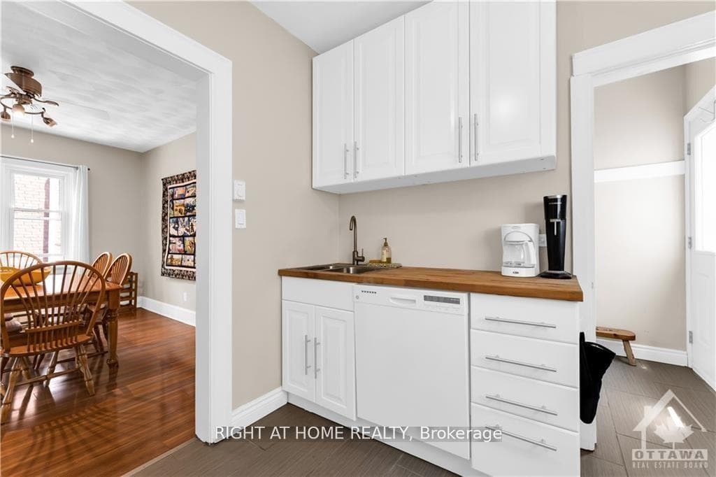 24 Desjardins Avenue photo 10