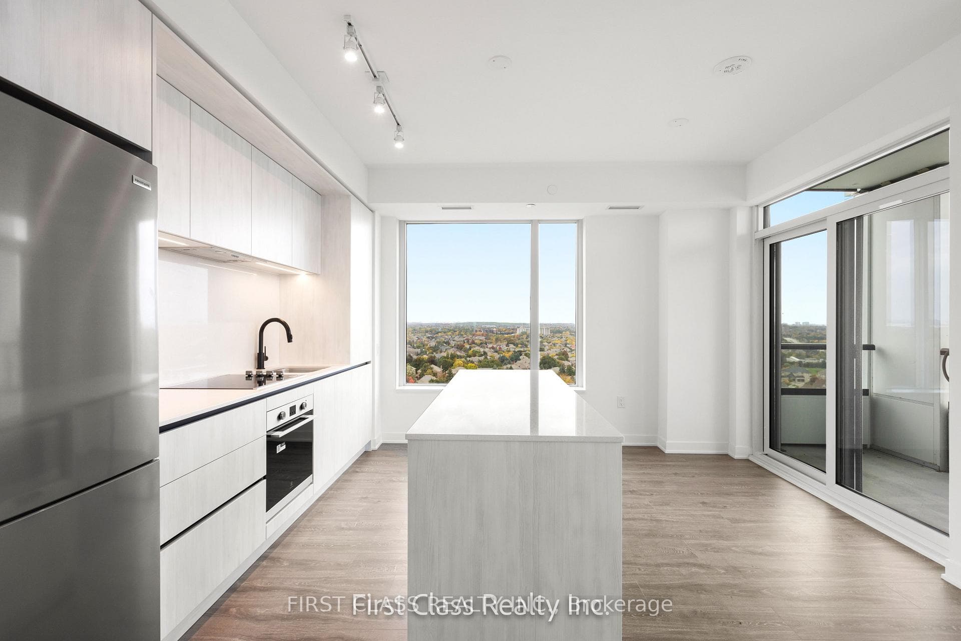 2495 EGLINTON Avenue Unit 1311 photo 7