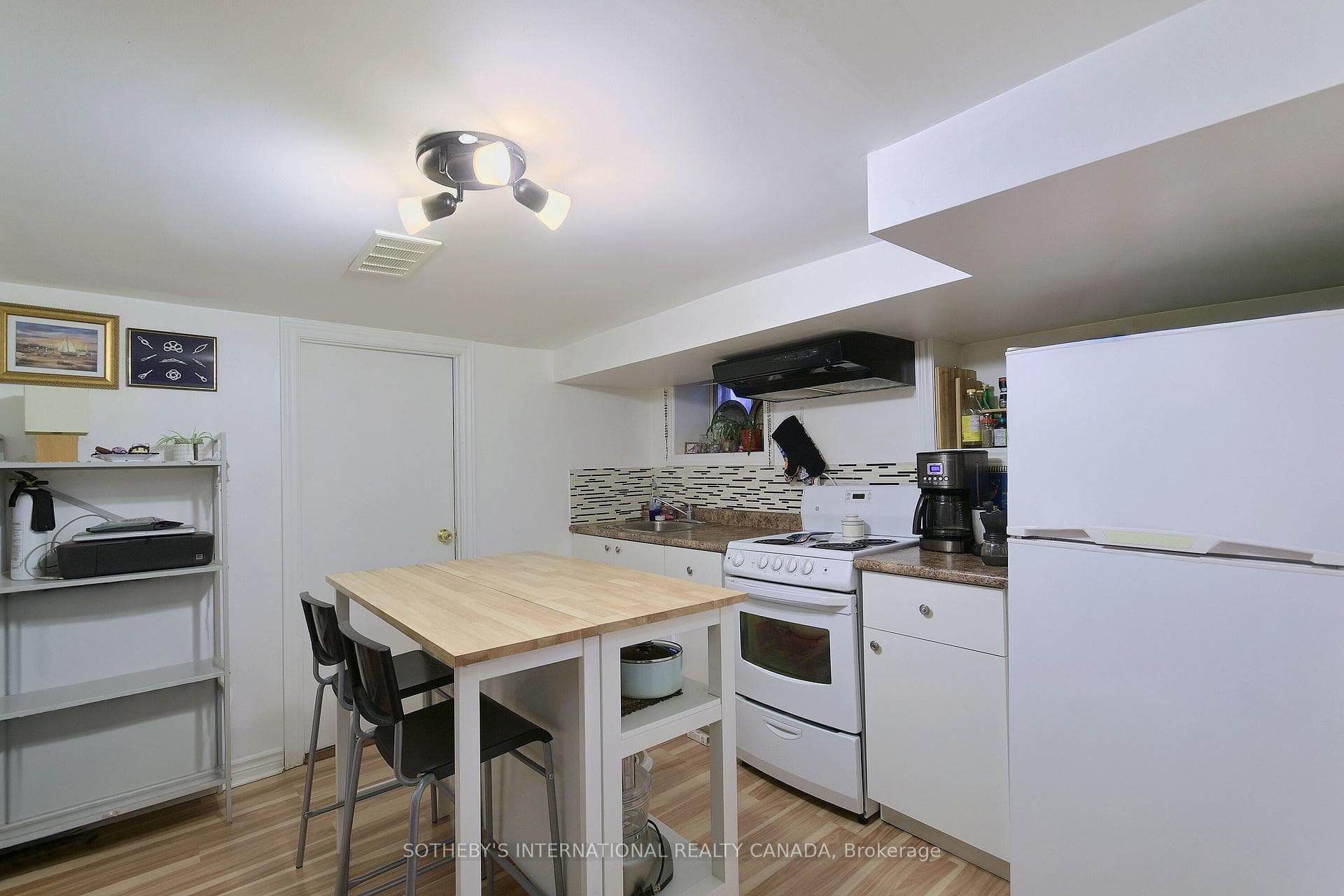 1155 Davenport Road photo 15