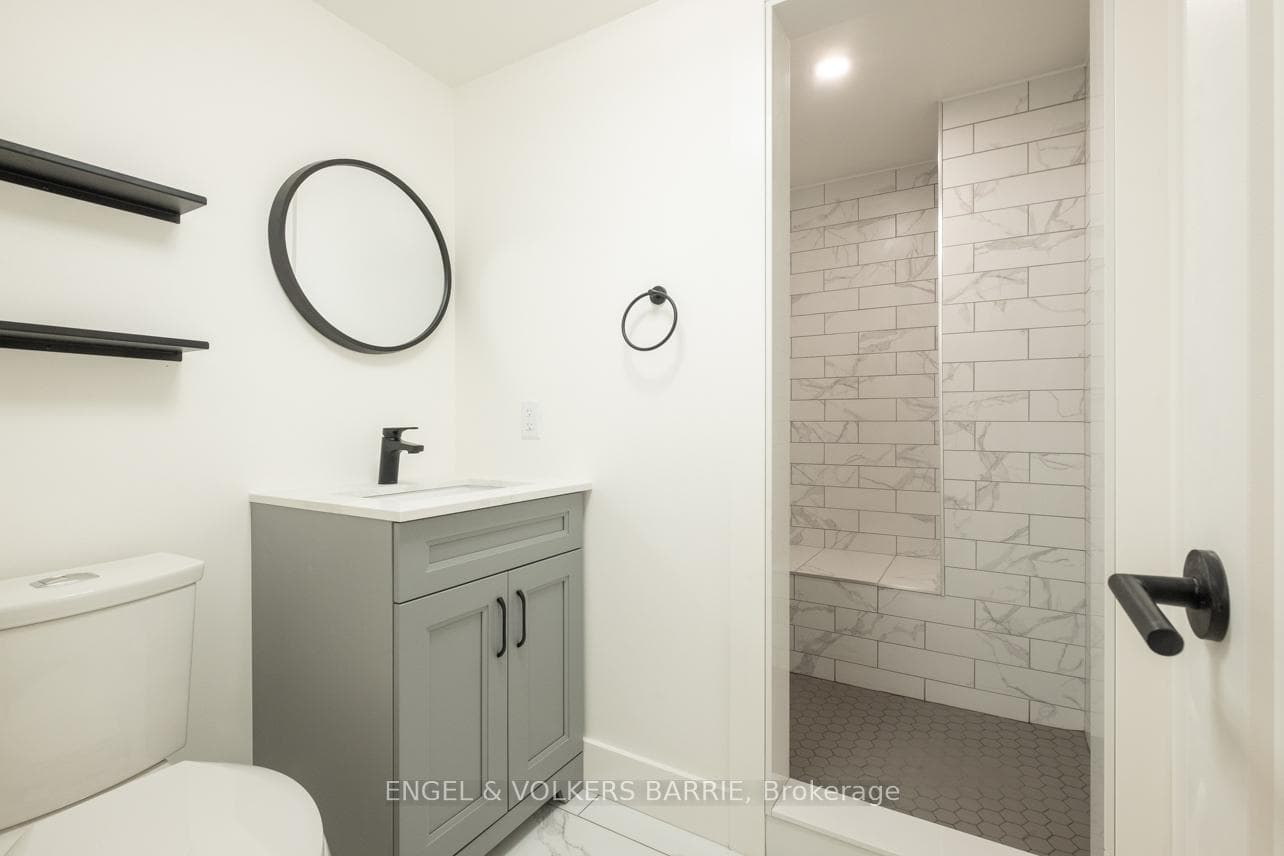 13 Earls Court Unit LOWER photo 9