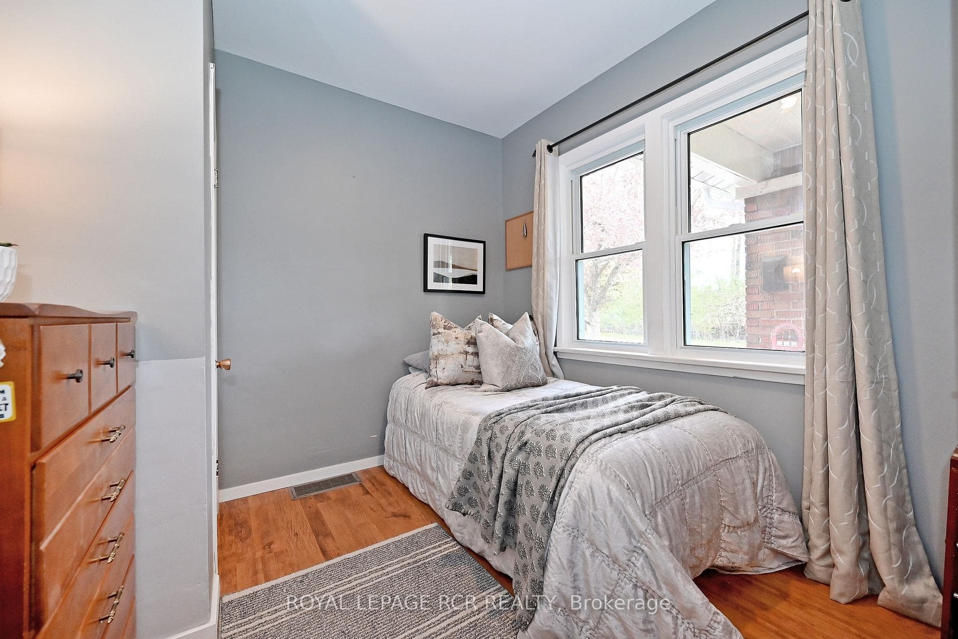 116 Buckingham Avenue photo 18