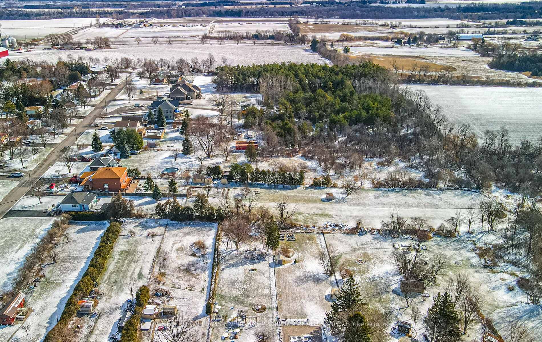23 Bradley Boulevard photo 14
