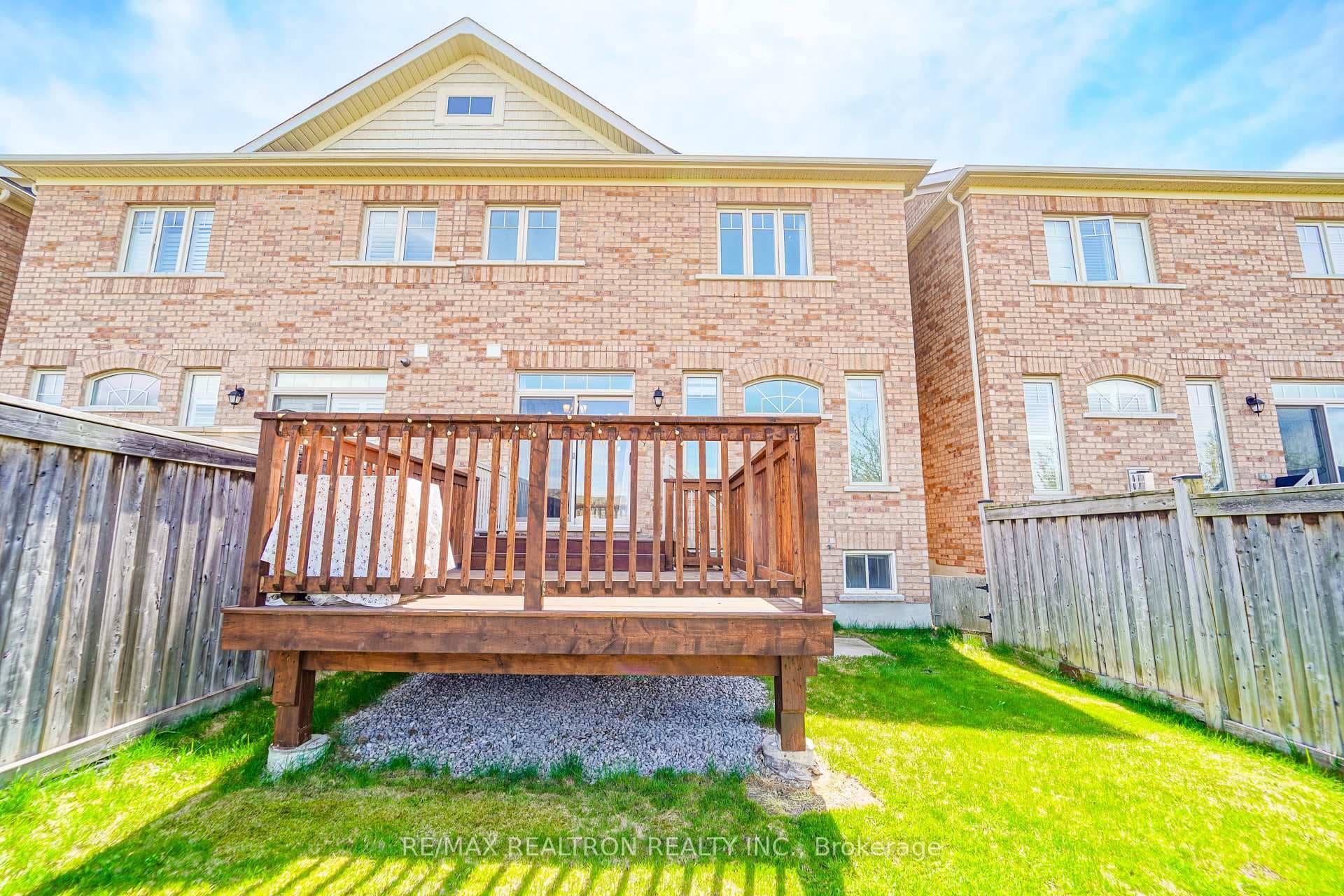 77 Betony Drive photo 43
