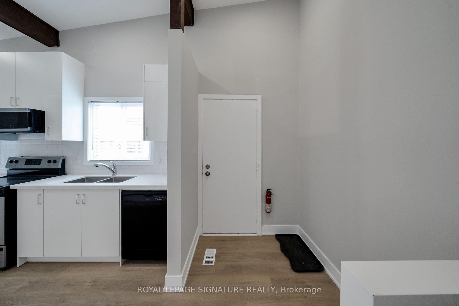 716 Balaton Avenue Unit Lower photo 2