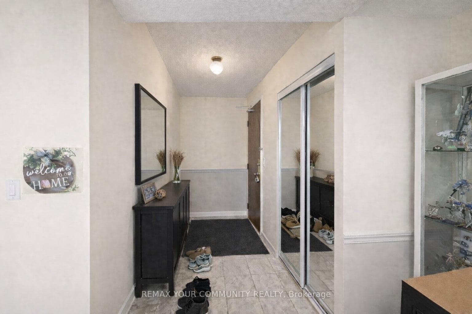 3 Pemberton Avenue Unit 1903 photo 5