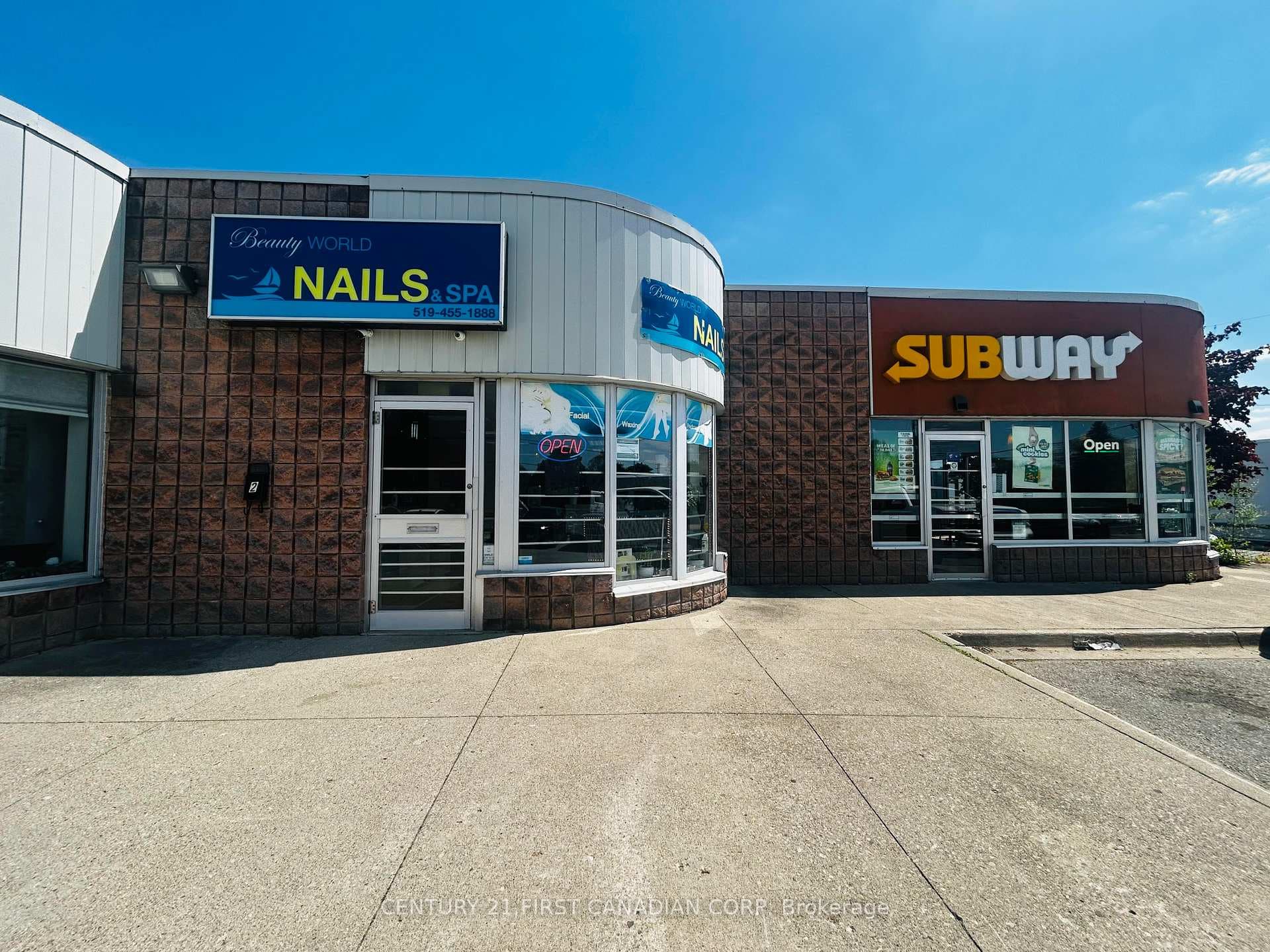 1379 Dundas Street Unit 2 photo 1