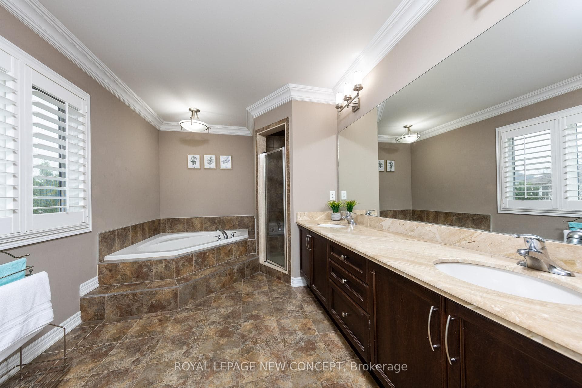 26 Lampman Drive photo 32