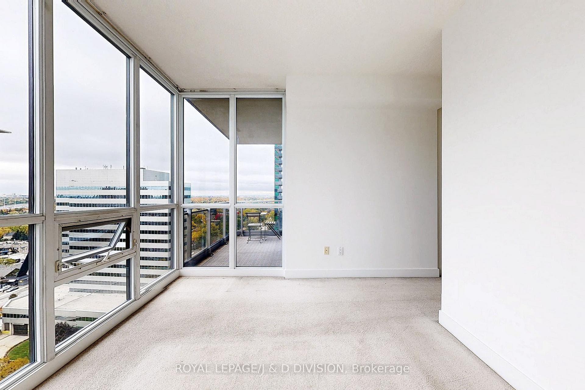 23 Sheppard Avenue Unit 2210 photo 16