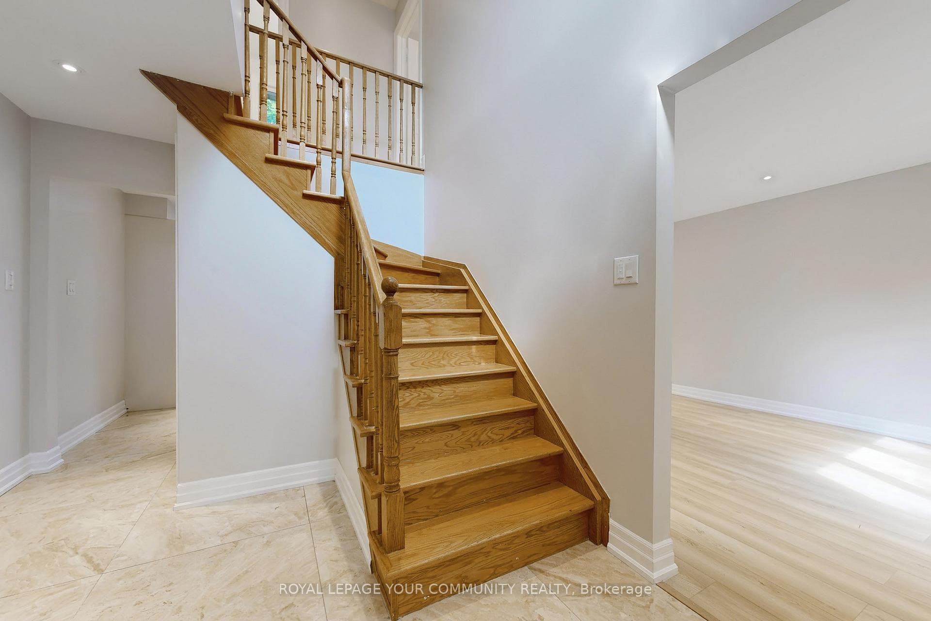 51 Houseman Crescent Unit Main Floor photo 28