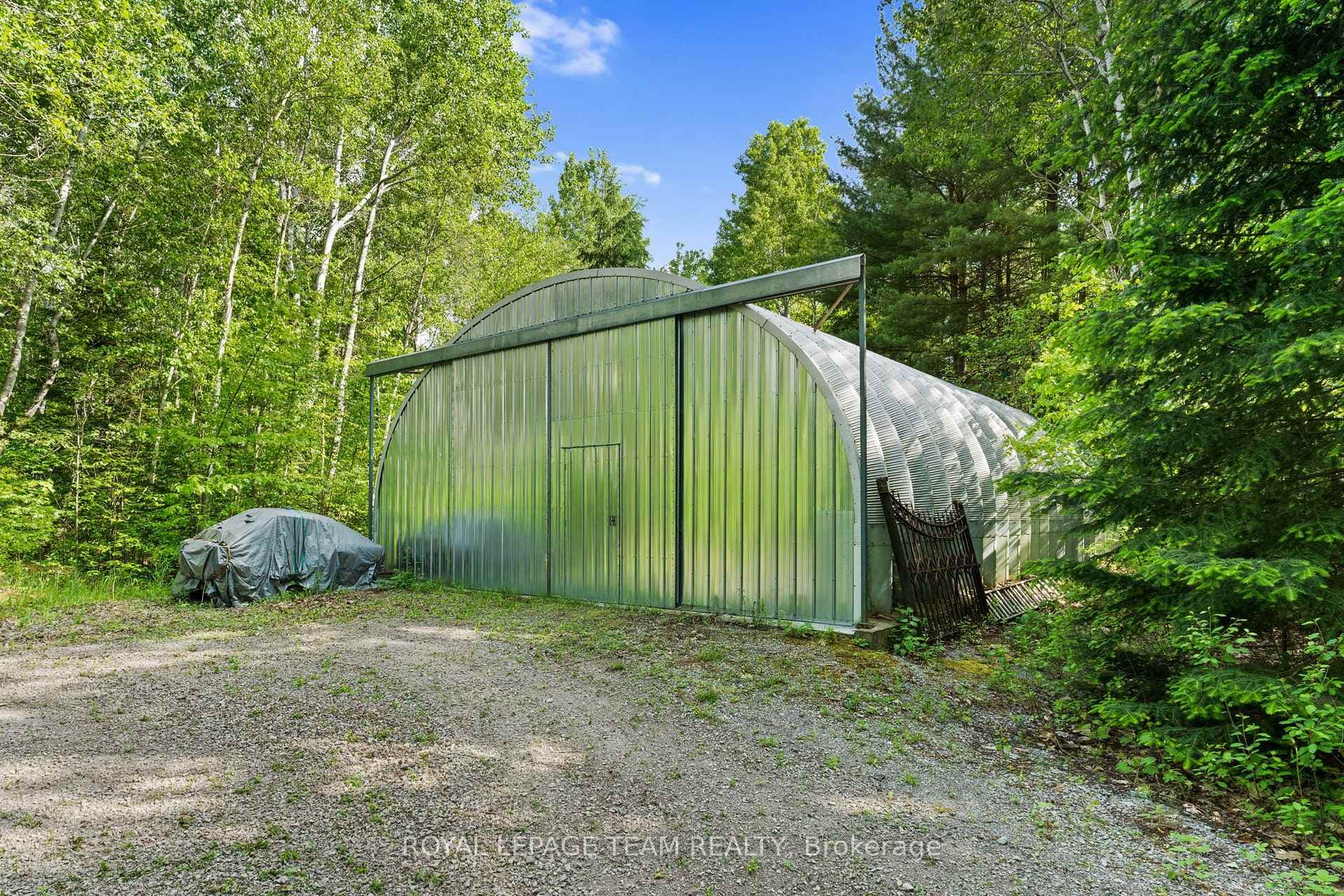 1526 Carsonby Road photo 45